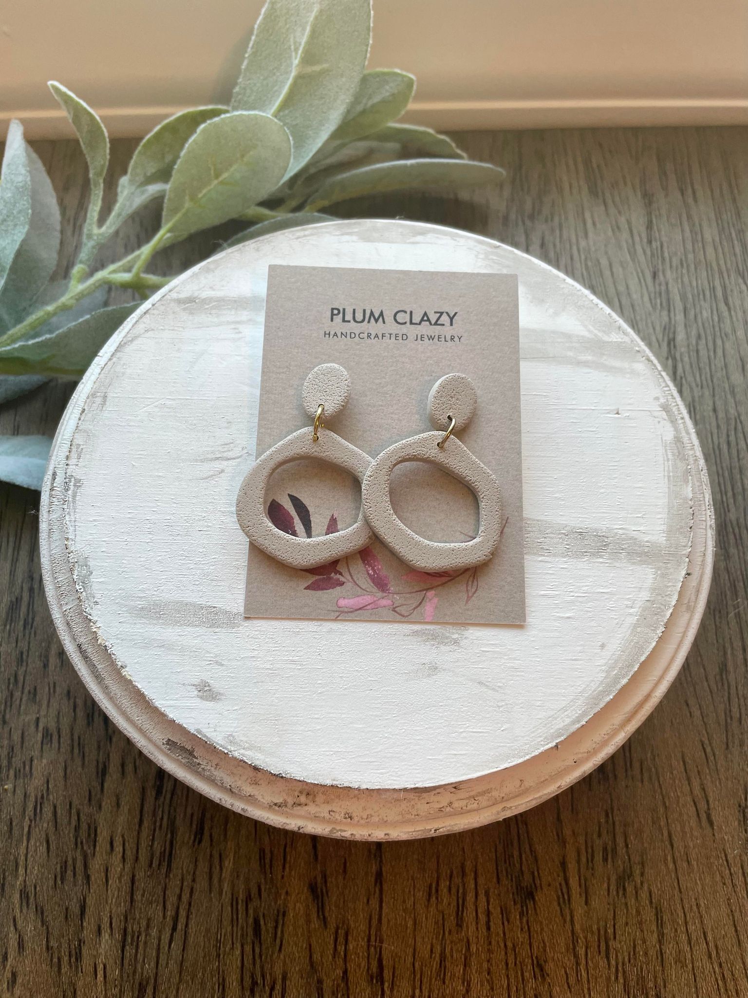 Biege Organic Shaped Basic Dangles